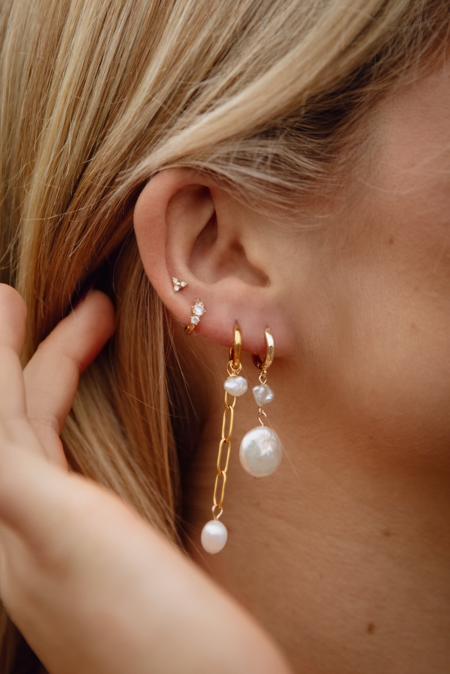 VENUS EARRINGS